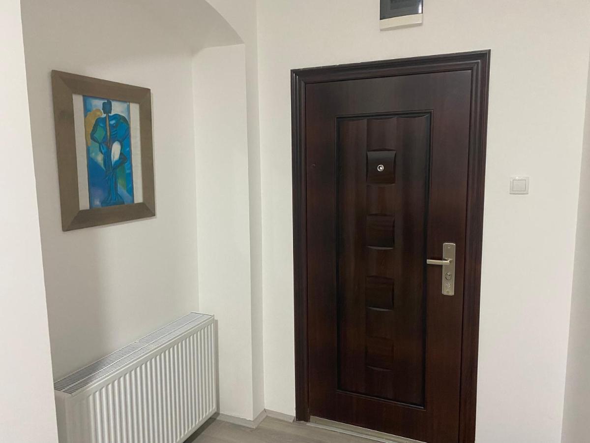 Lotus House Apartamento Zrenjanin Exterior foto