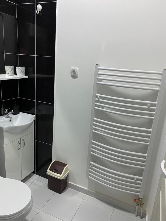 Lotus House Apartamento Zrenjanin Exterior foto