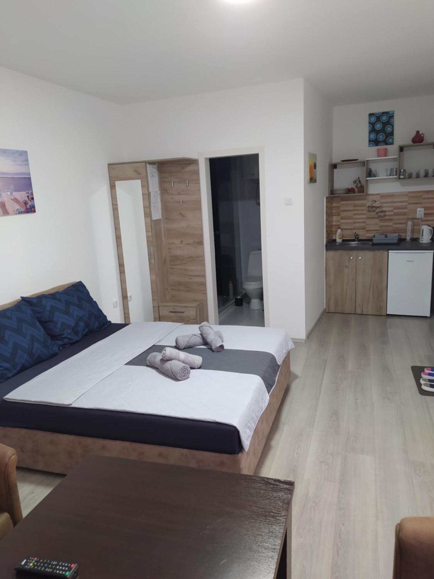 Lotus House Apartamento Zrenjanin Exterior foto